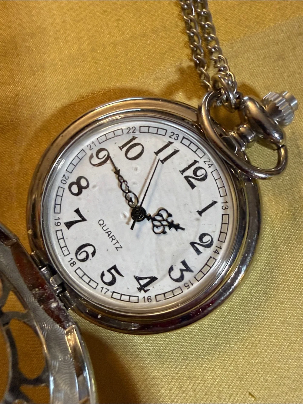 Silver Pocket Watch Pendant Necklace - Quartz new battery does work